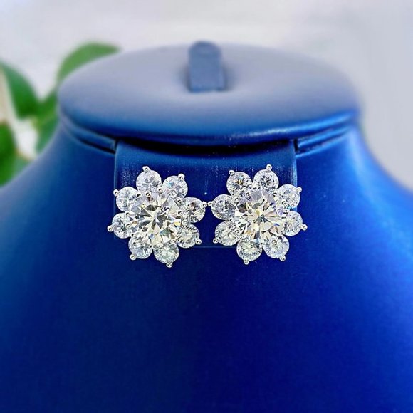 Certified 1 ct. t.w. Moissanite Diamond Sunflower Stud Earrings NEW - Picture 4 of 13